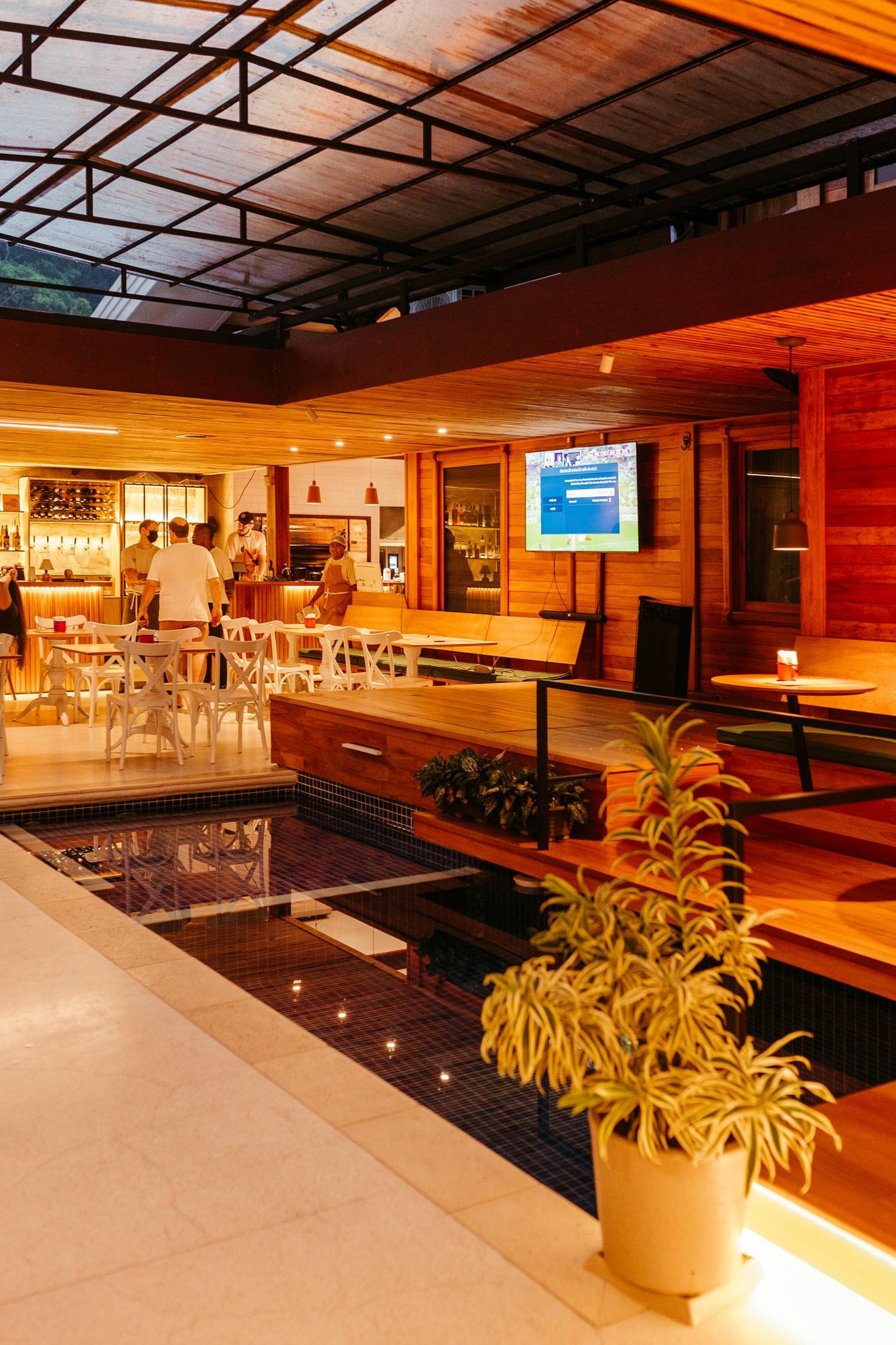 Vibeziva Hotel social kitchen and communal area