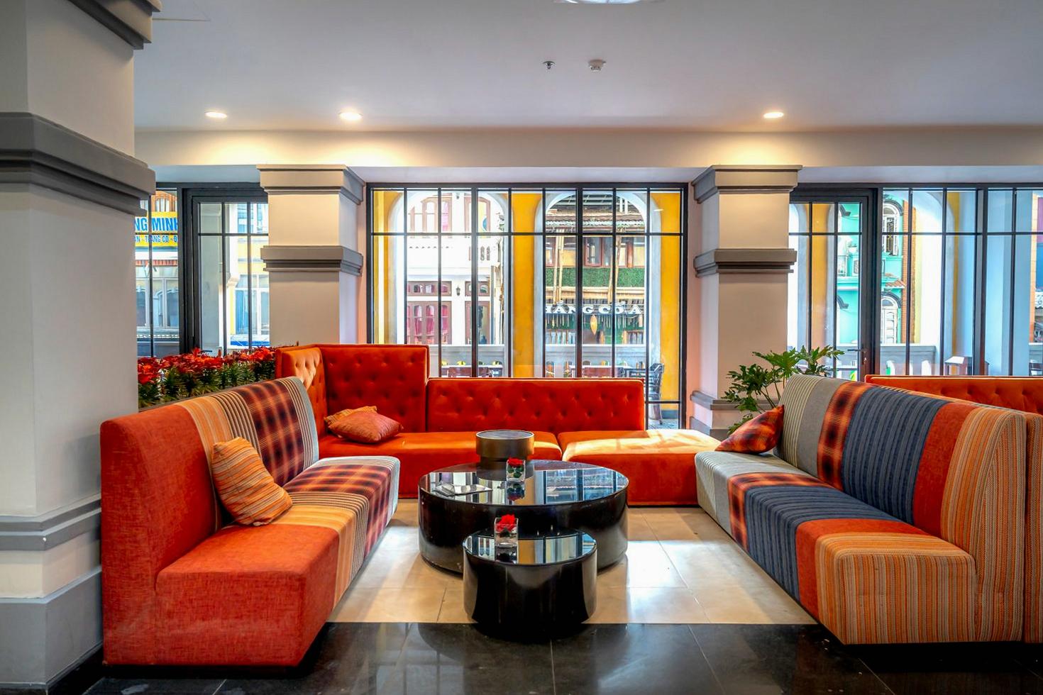 Vibeziva Communal Lounge